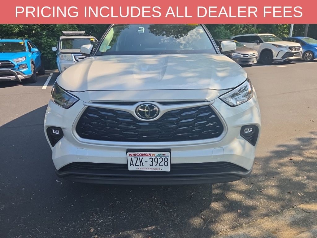 Used 2025 Toyota Highlander LE SUV