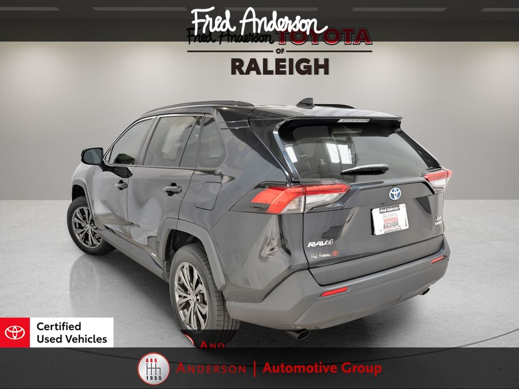 2022 Toyota RAV4 Hybrid XLE Premium photo 4