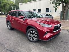 2025 Toyota Highlander XLE SUV
