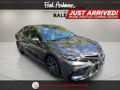 2024 Toyota Camry SE Sedan