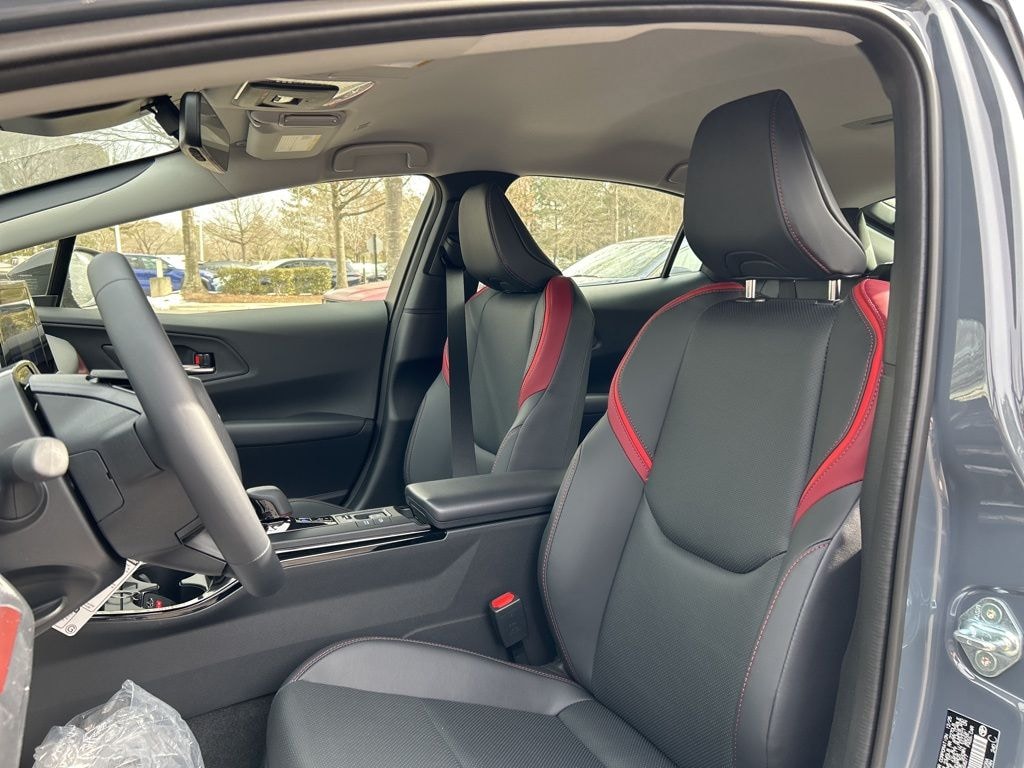 New 2026 Toyota Prius Plug-in Hybrid XSE Hatchback