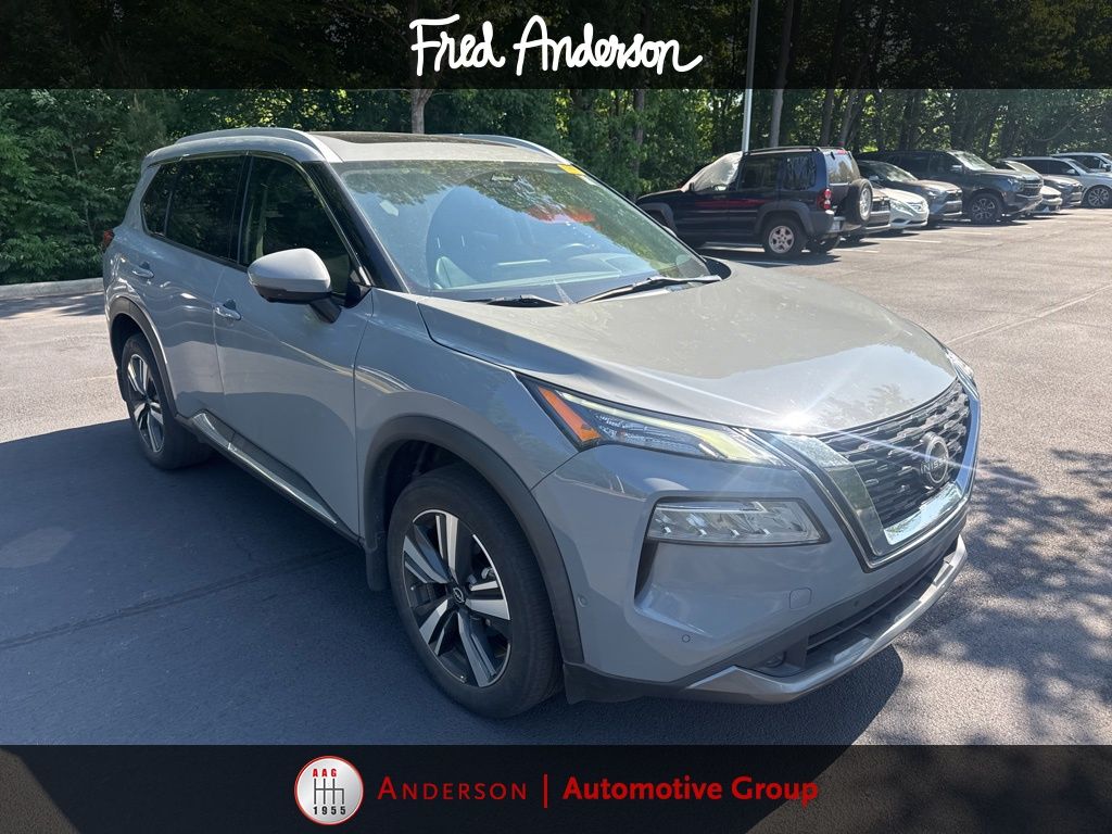 2022 Nissan Rogue SL FWD's photo