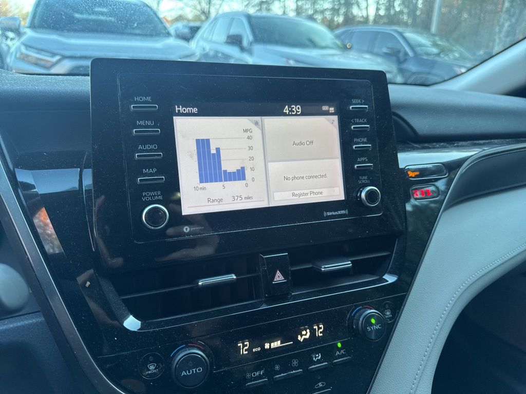 2022 Toyota Camry LE photo 4