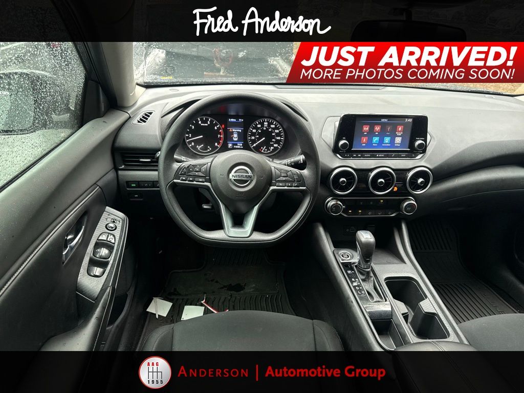 2022 Nissan Sentra S photo 2