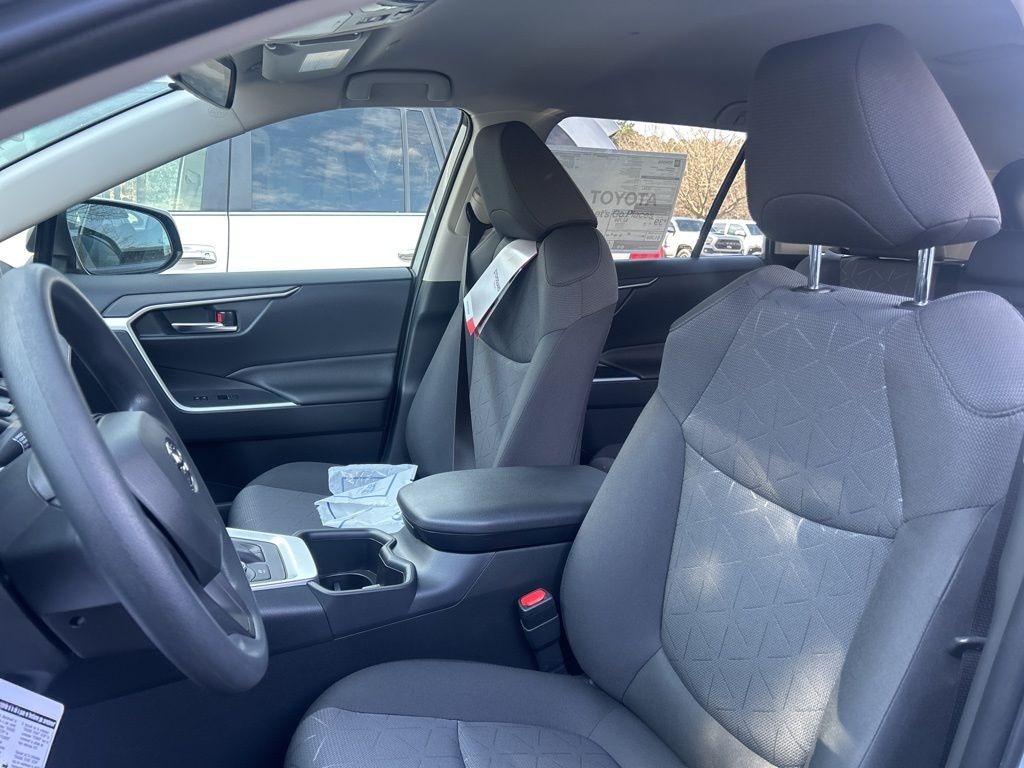 New 2025 Toyota RAV4 Hybrid XLE SUV