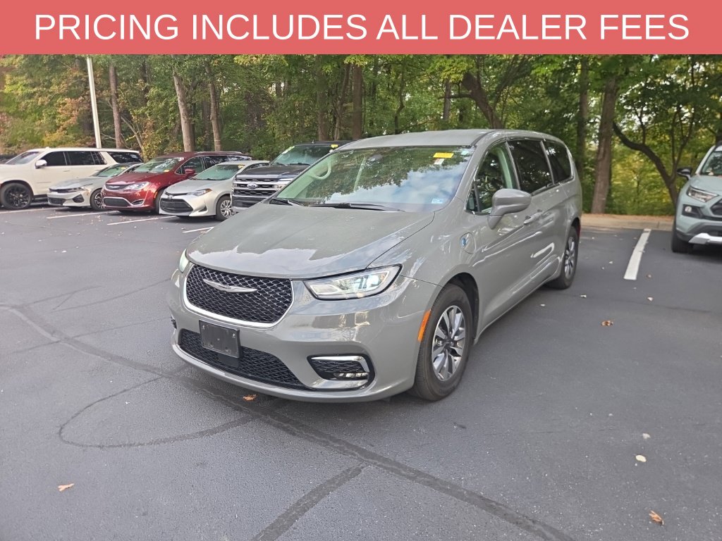 Used 2022 Chrysler Pacifica Hybrid Touring L Minivan/Van