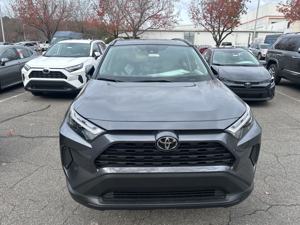 2025 Toyota RAV4 XLE photo 2