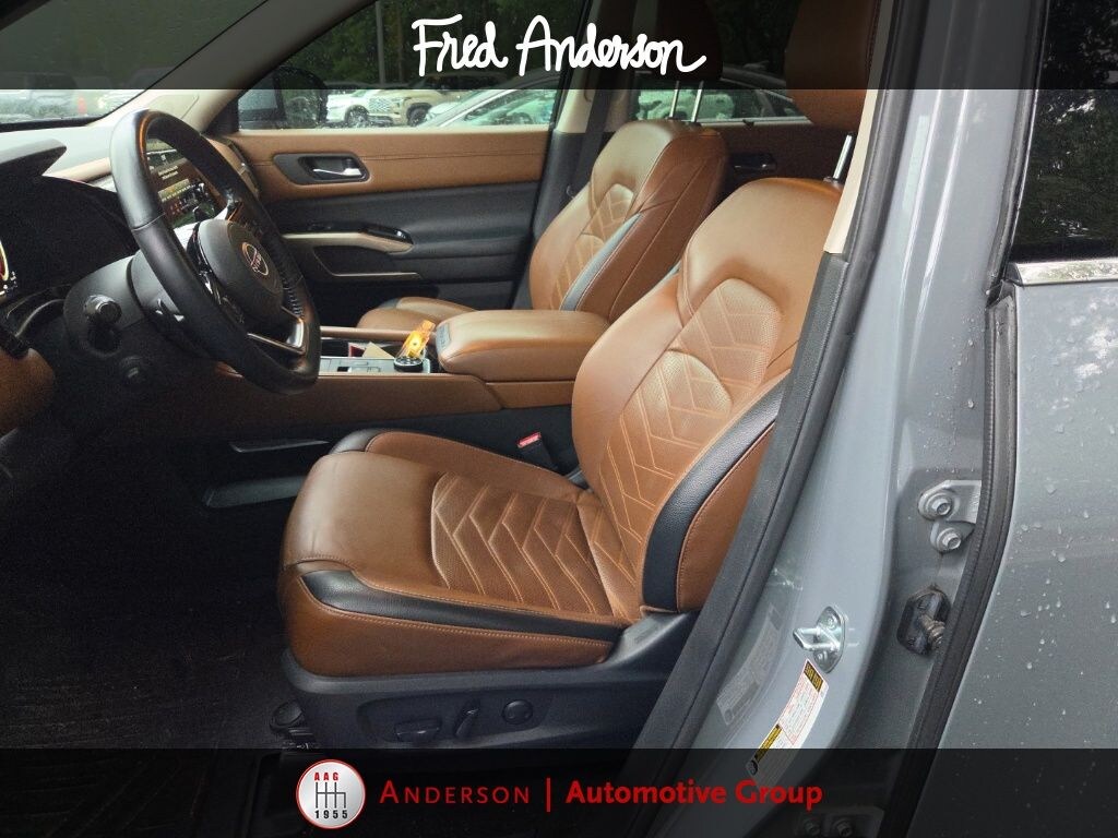 Used 2023 Nissan Pathfinder Platinum SUV