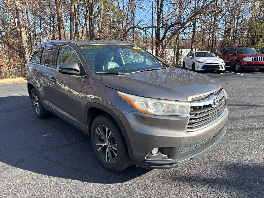 Used 2016 Toyota Highlander XLE V6 SUV
