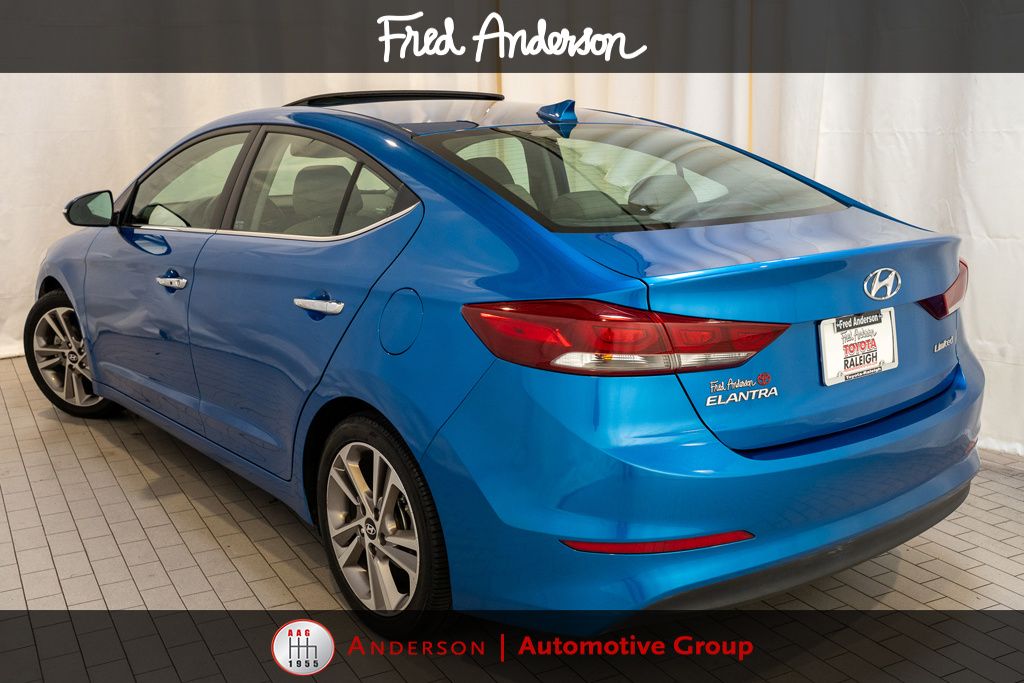 2017 Hyundai Elantra Limited photo 4