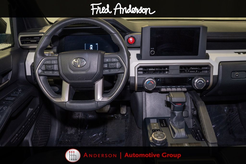 2024 Toyota Tacoma TRD Off-Road photo 2
