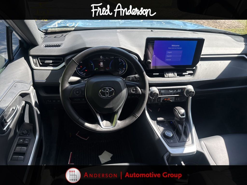 2024 Toyota RAV4 Hybrid XSE photo 2