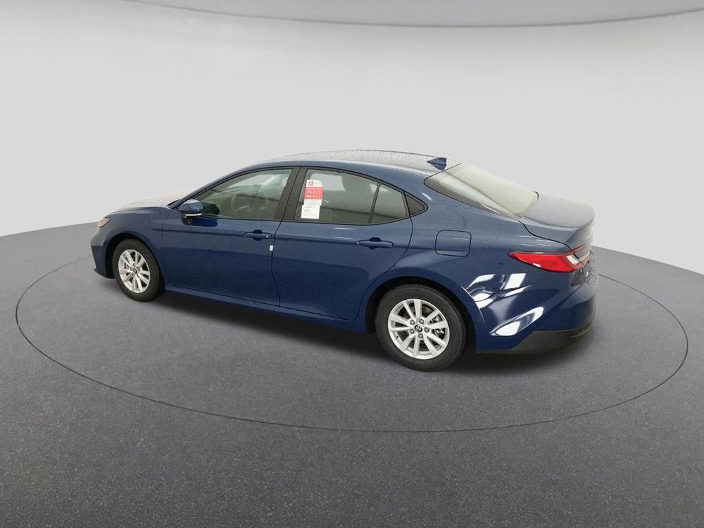 2026 Toyota Camry LE photo 4