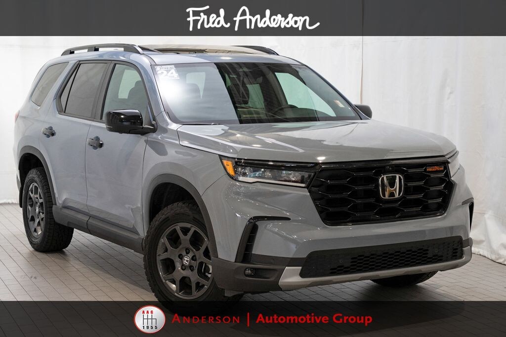 Used 2024 Honda Pilot TrailSport SUV