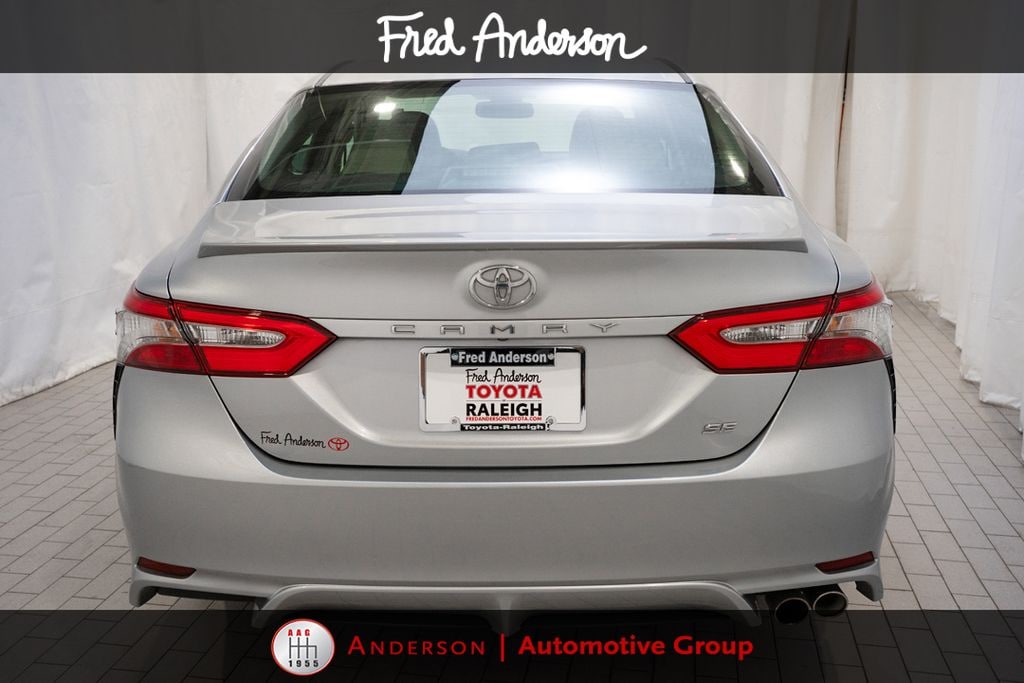 Used 2018 Toyota Camry SE Sedan