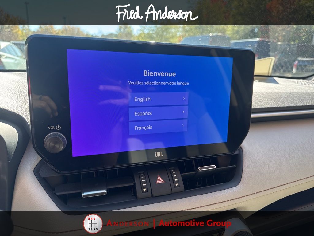 2023 Toyota RAV4 Hybrid Limited photo 4