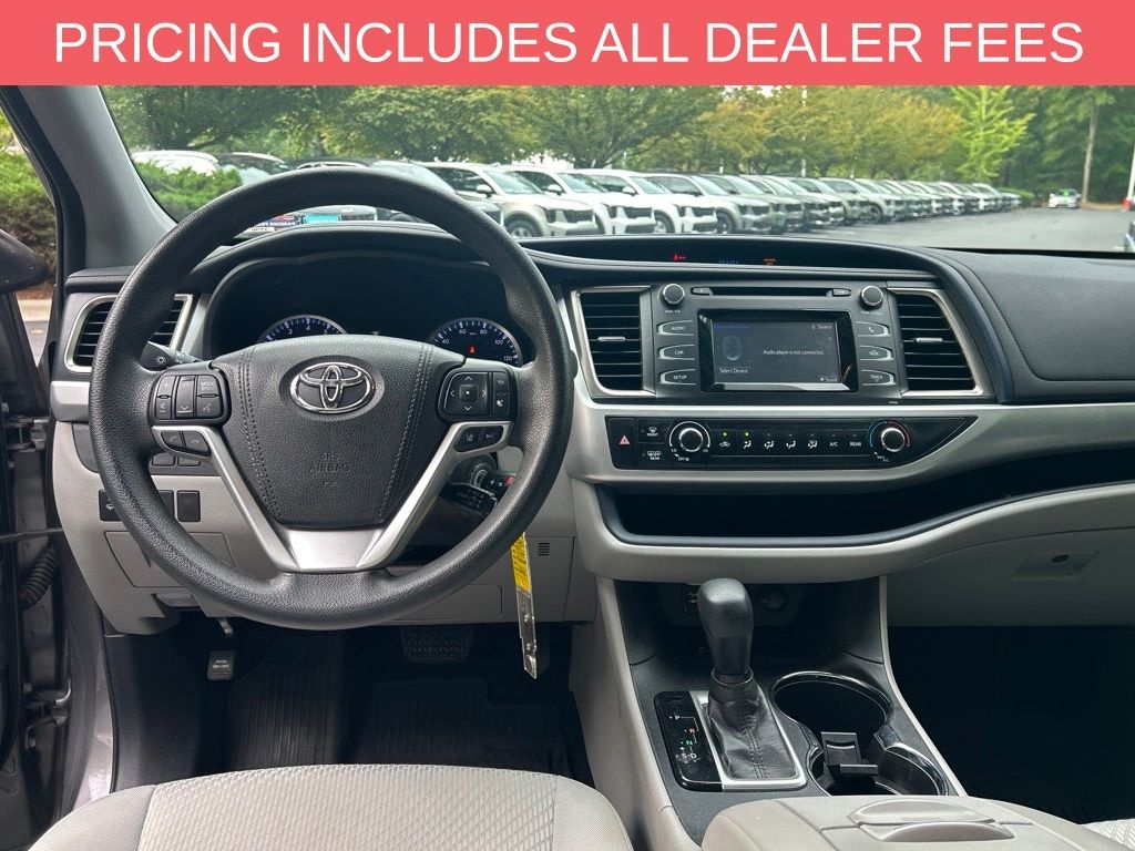 Used 2018 Toyota Highlander LE SUV
