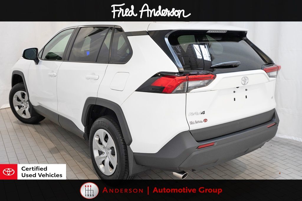 2023 Toyota RAV4 LE photo 4