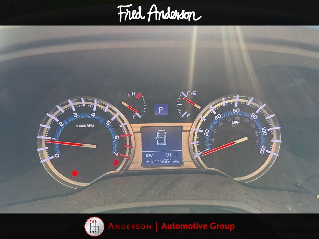 2017 Toyota 4Runner SR5 Premium photo 3