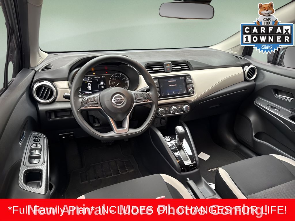 2021 Nissan Versa 1.6 SV photo 2