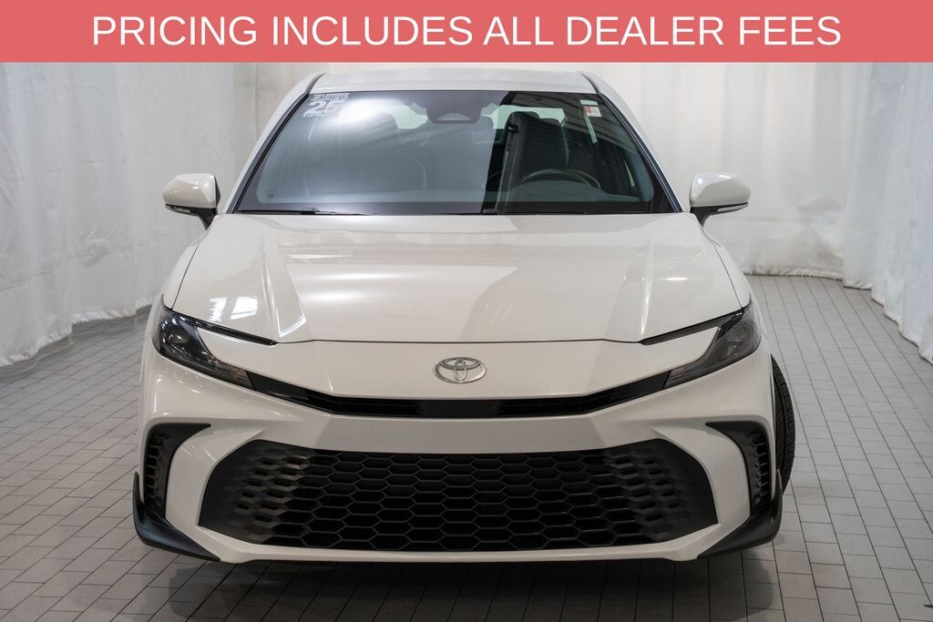 Used 2025 Toyota Camry SE Sedan