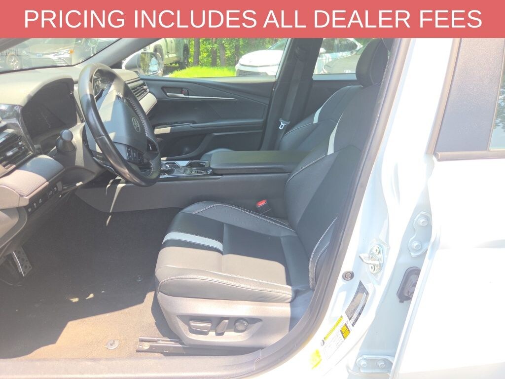Used 2025 Toyota Camry SE Sedan
