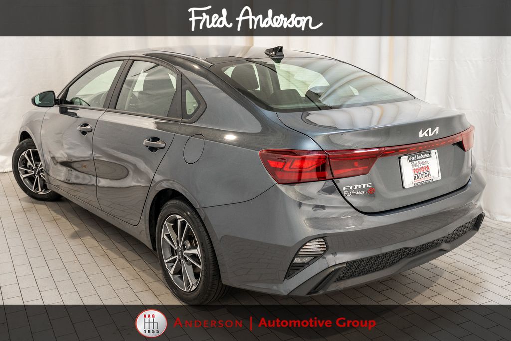 2023 Kia Forte LXS photo 4