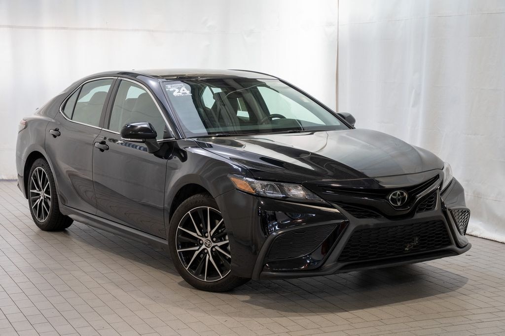 Used 2024 Toyota Camry SE Sedan