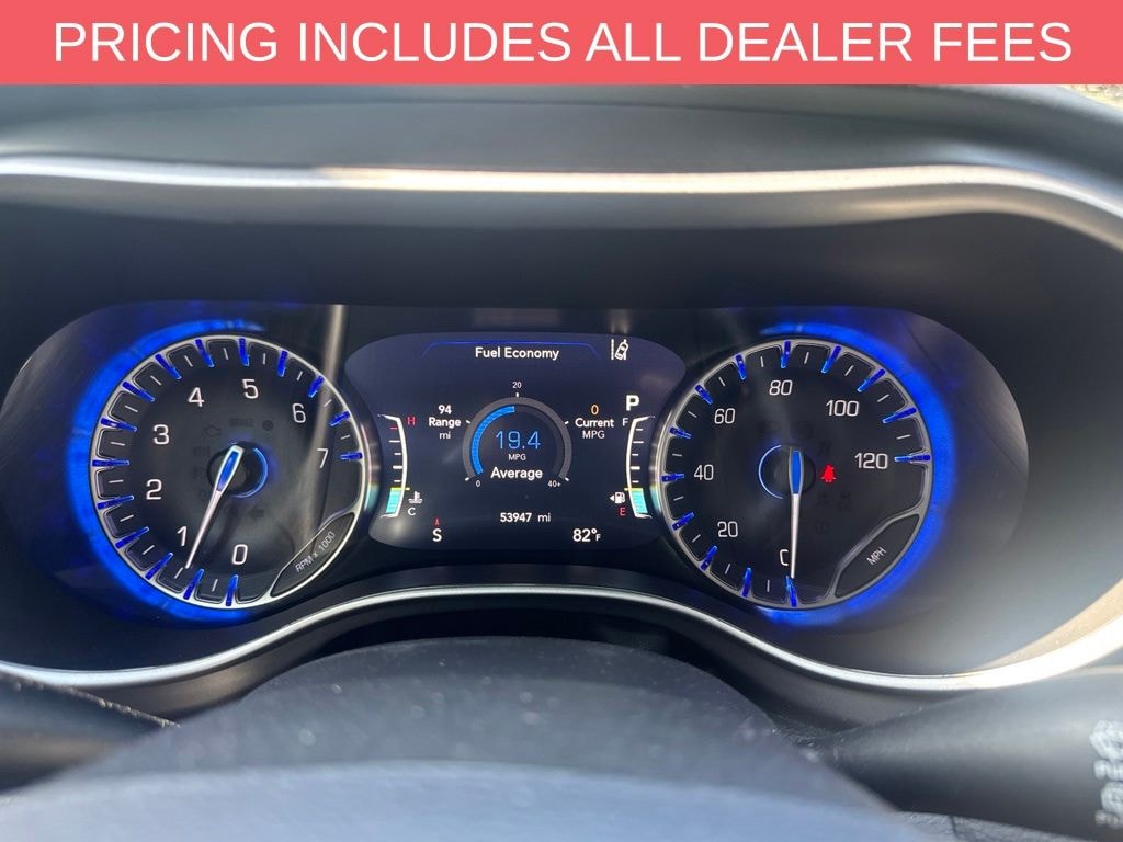 Used 2025 Chrysler Pacifica Select Minivan/Van