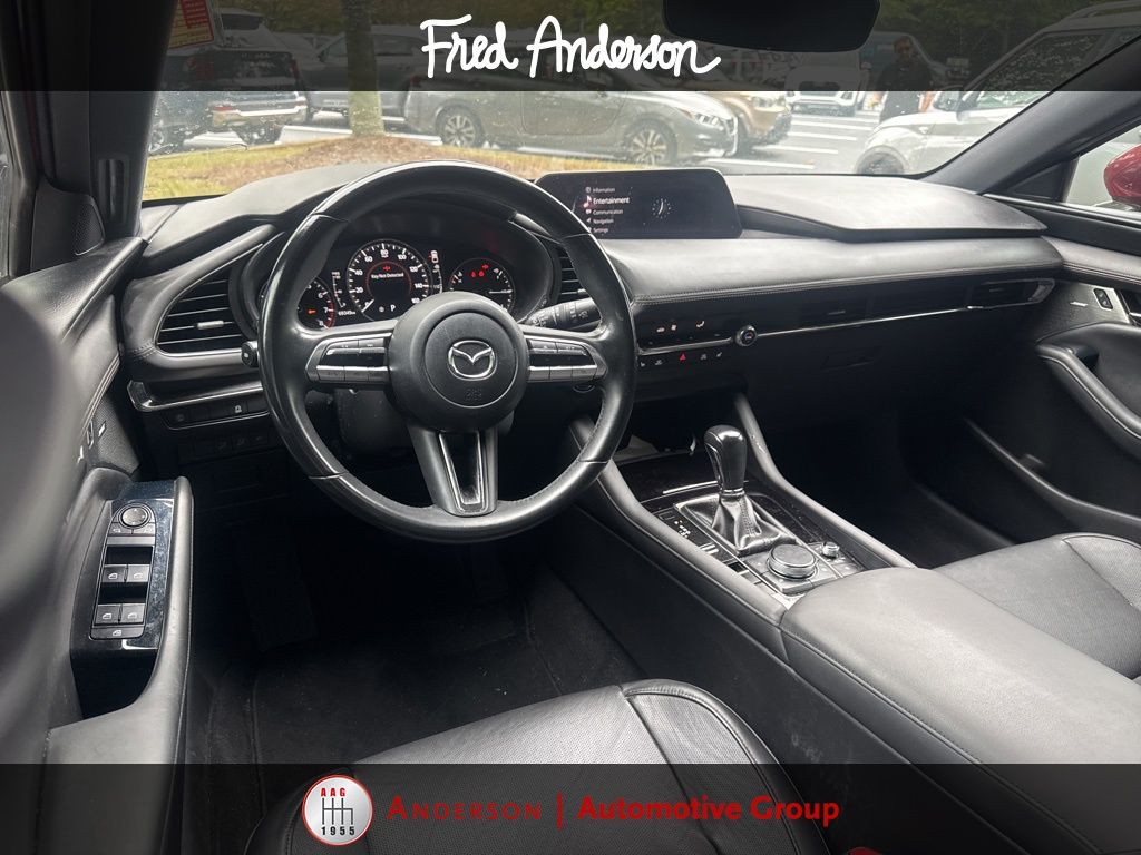 2019 Mazda Mazda3 Premium Hatchback photo 2