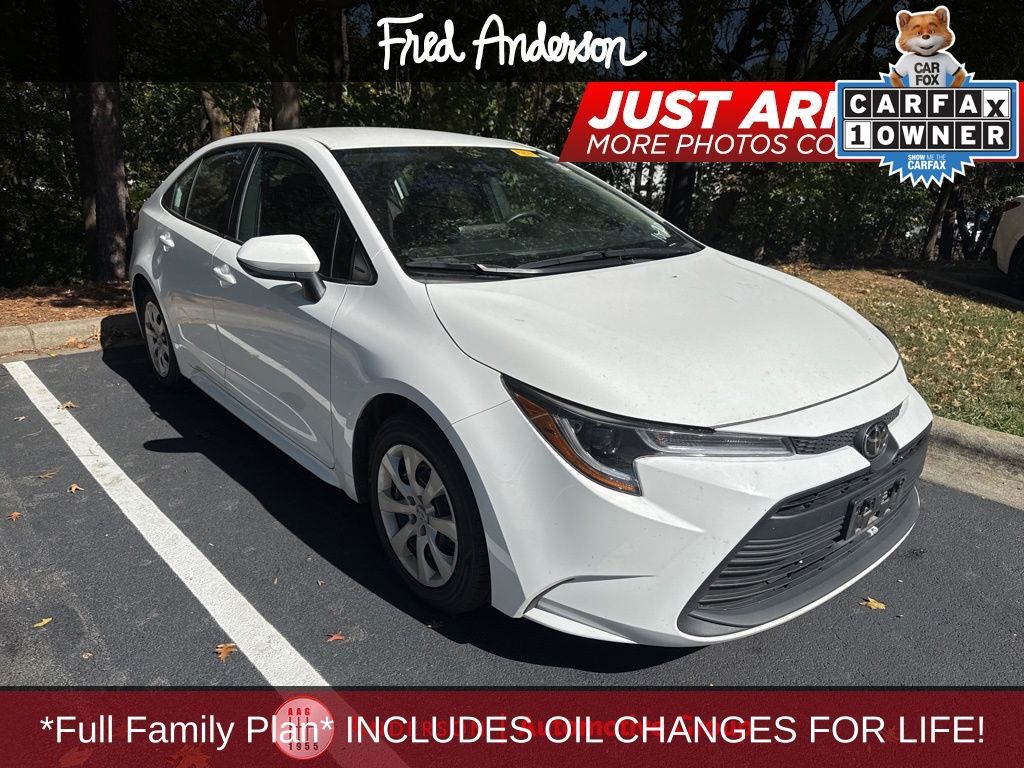 2024 Toyota Corolla LE photo 2