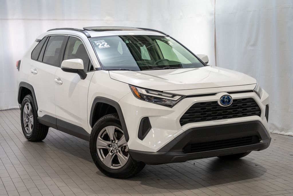2022 Toyota RAV4 XLE