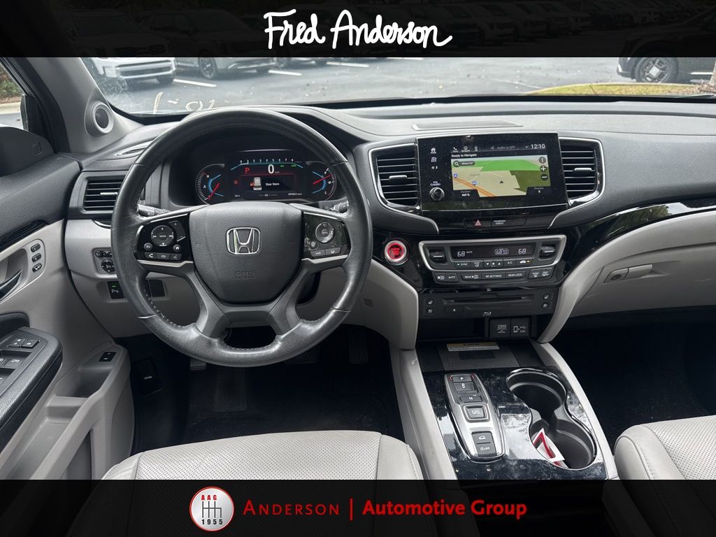 2019 Honda Pilot Elite photo 2