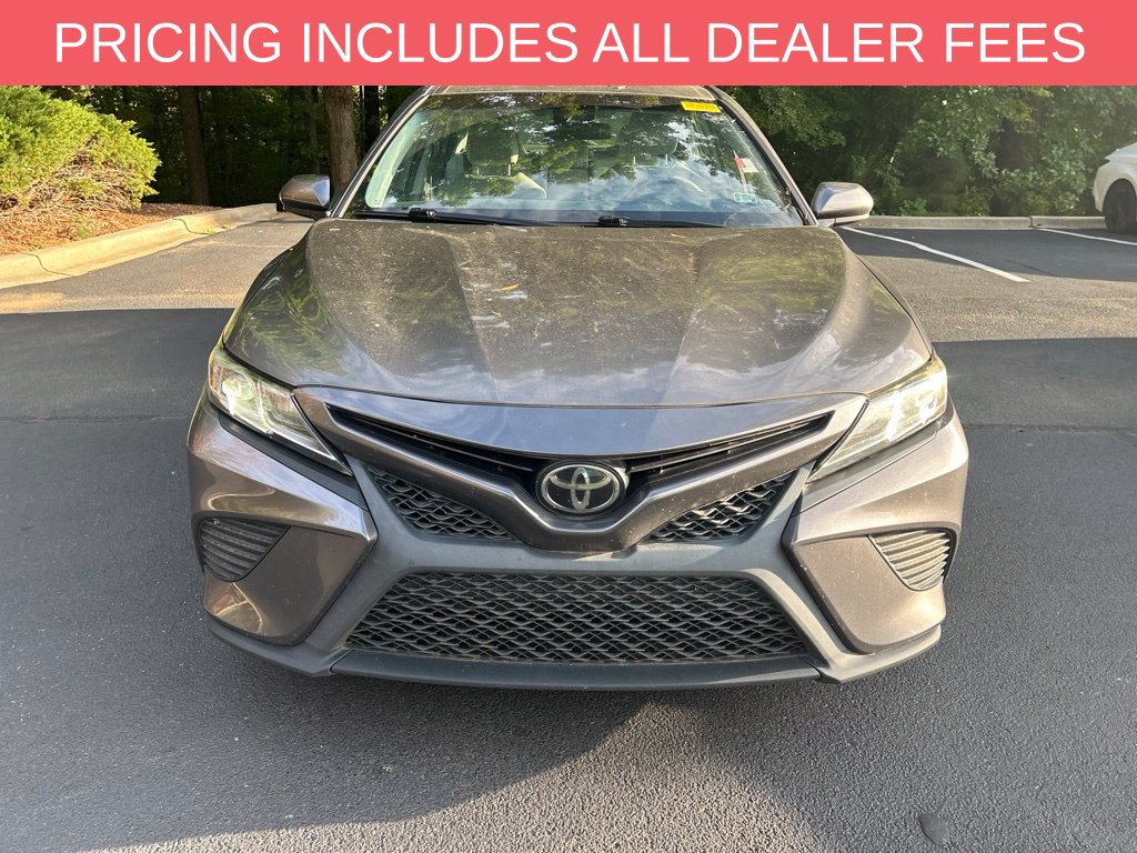 Used 2018 Toyota Camry SE Sedan