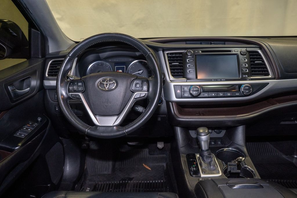 Used 2019 Toyota Highlander XLE SUV