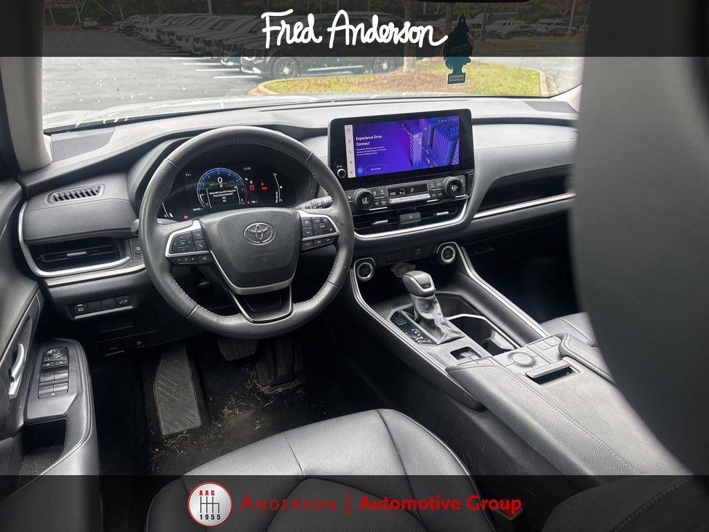 2024 Toyota Grand Highlander XLE photo 2