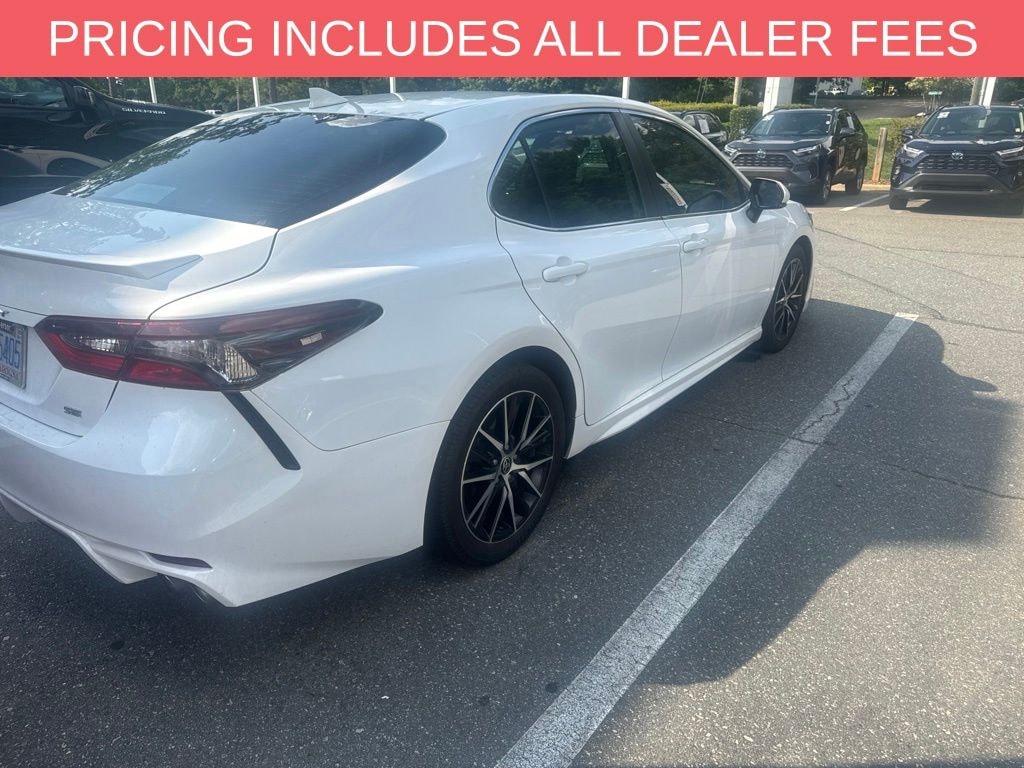 Used 2022 Toyota Camry SE Sedan