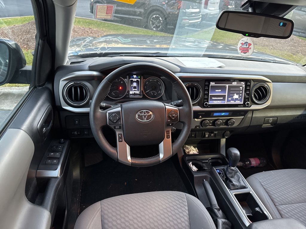 2022 Toyota Tacoma SR5 V6 photo 2