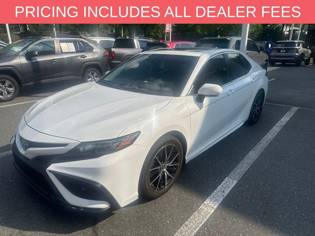 Used 2022 Toyota Camry SE Sedan