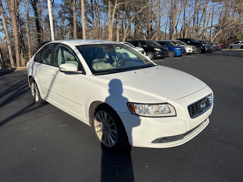 2011 Volvo S40 T5's photo