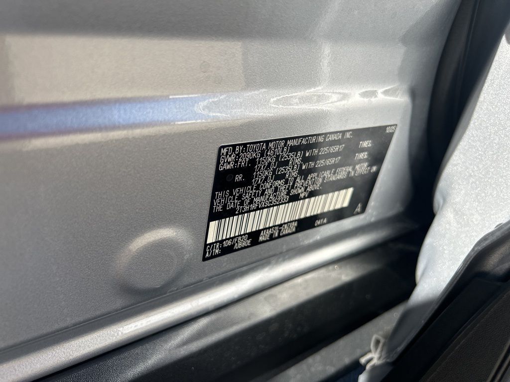 2025 Toyota RAV4 LE photo 4