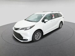 2026 Toyota Sienna XLE Van Passenger Van