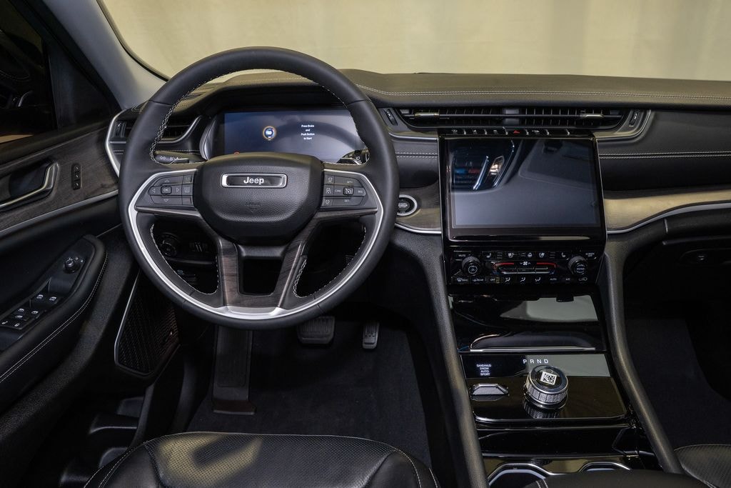 Used 2023 Jeep Grand Cherokee Limited SUV