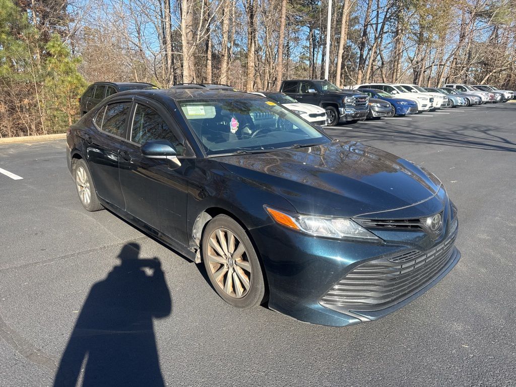 2019 Toyota Camry LE's photo