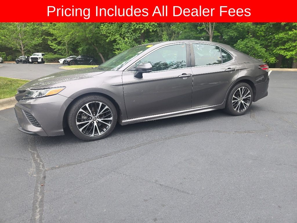 2020 Toyota Camry SE