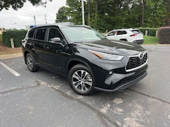 2025 Toyota Highlander XLE SUV