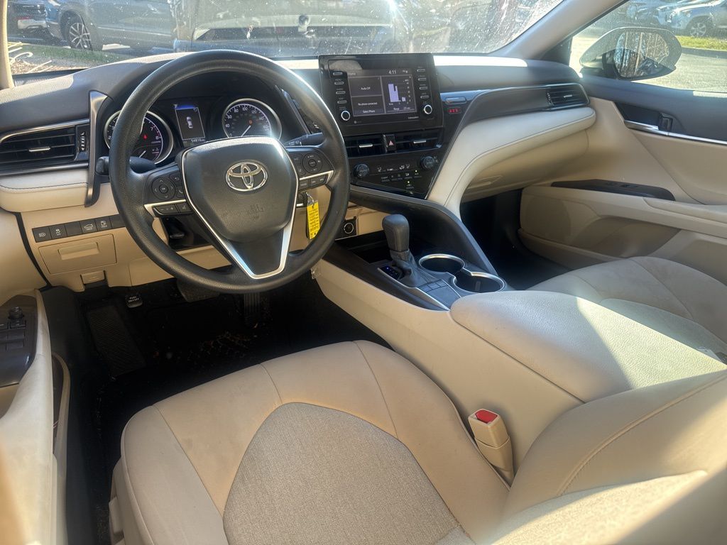 2022 Toyota Camry LE photo 2