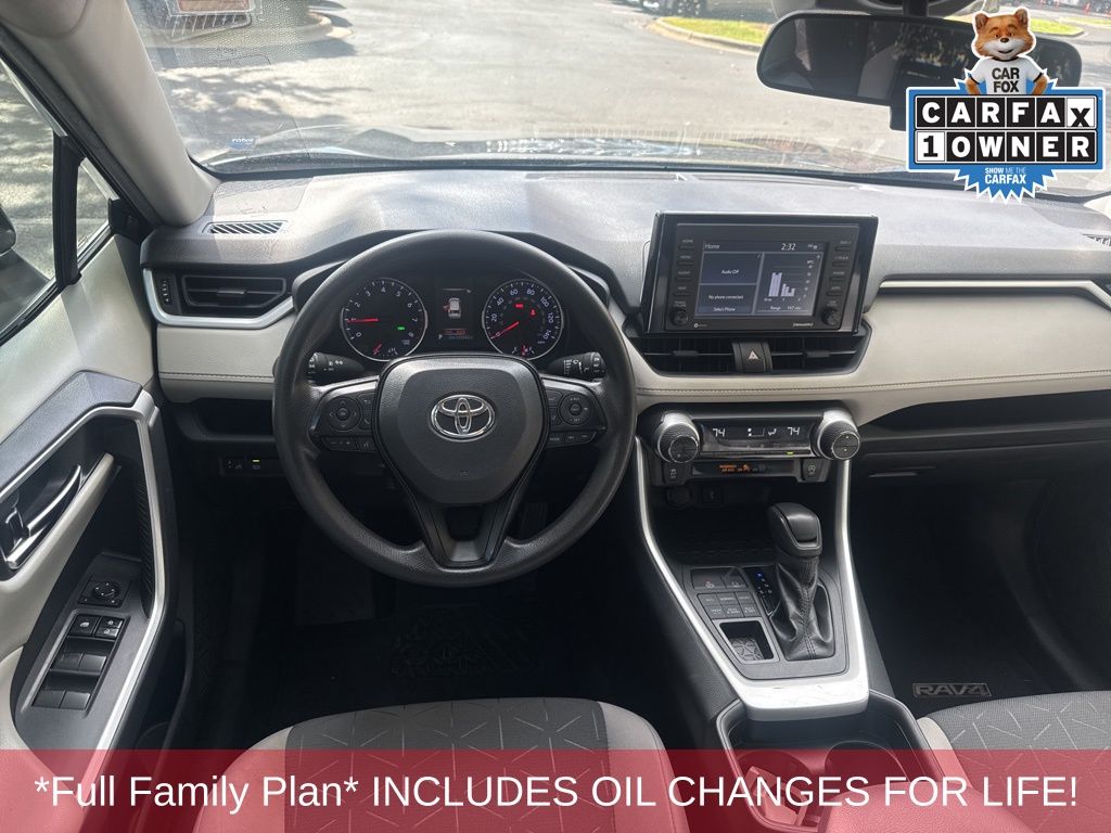 2020 Toyota RAV4 XLE photo 2