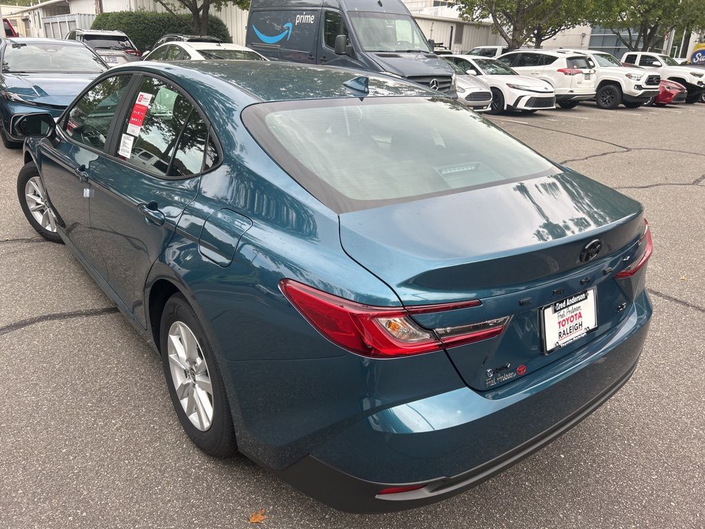 2026 Toyota Camry LE photo 3