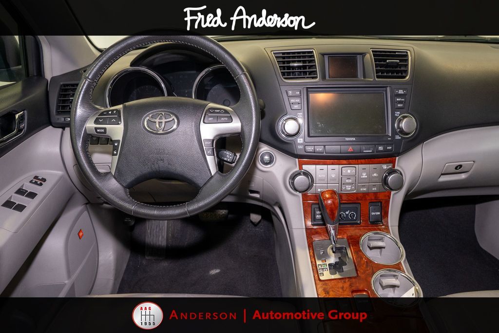 2012 Toyota Highlander Limited photo 2